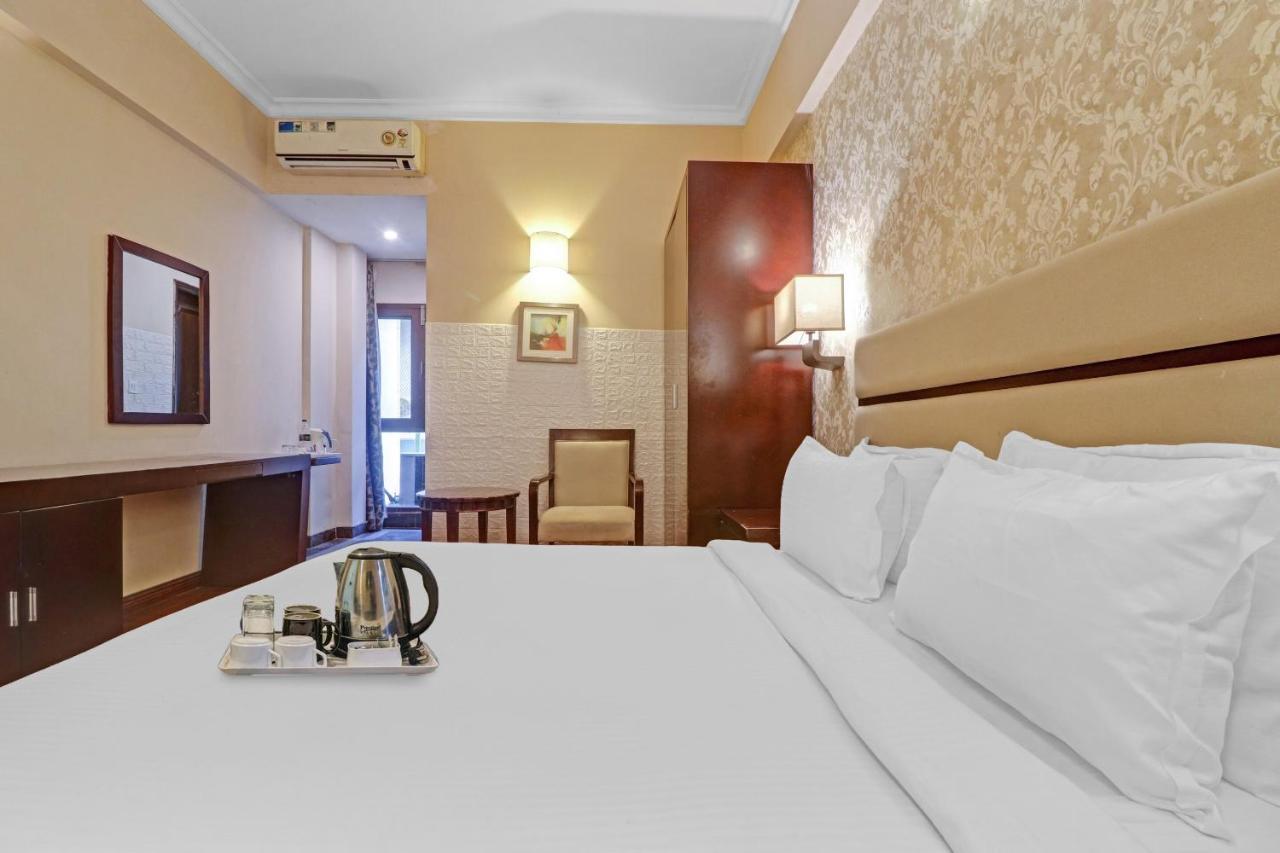 Oyo Townhouse 934 L'Elegant Hotel & Banquetby Ace Manor Ghaziabad Esterno foto