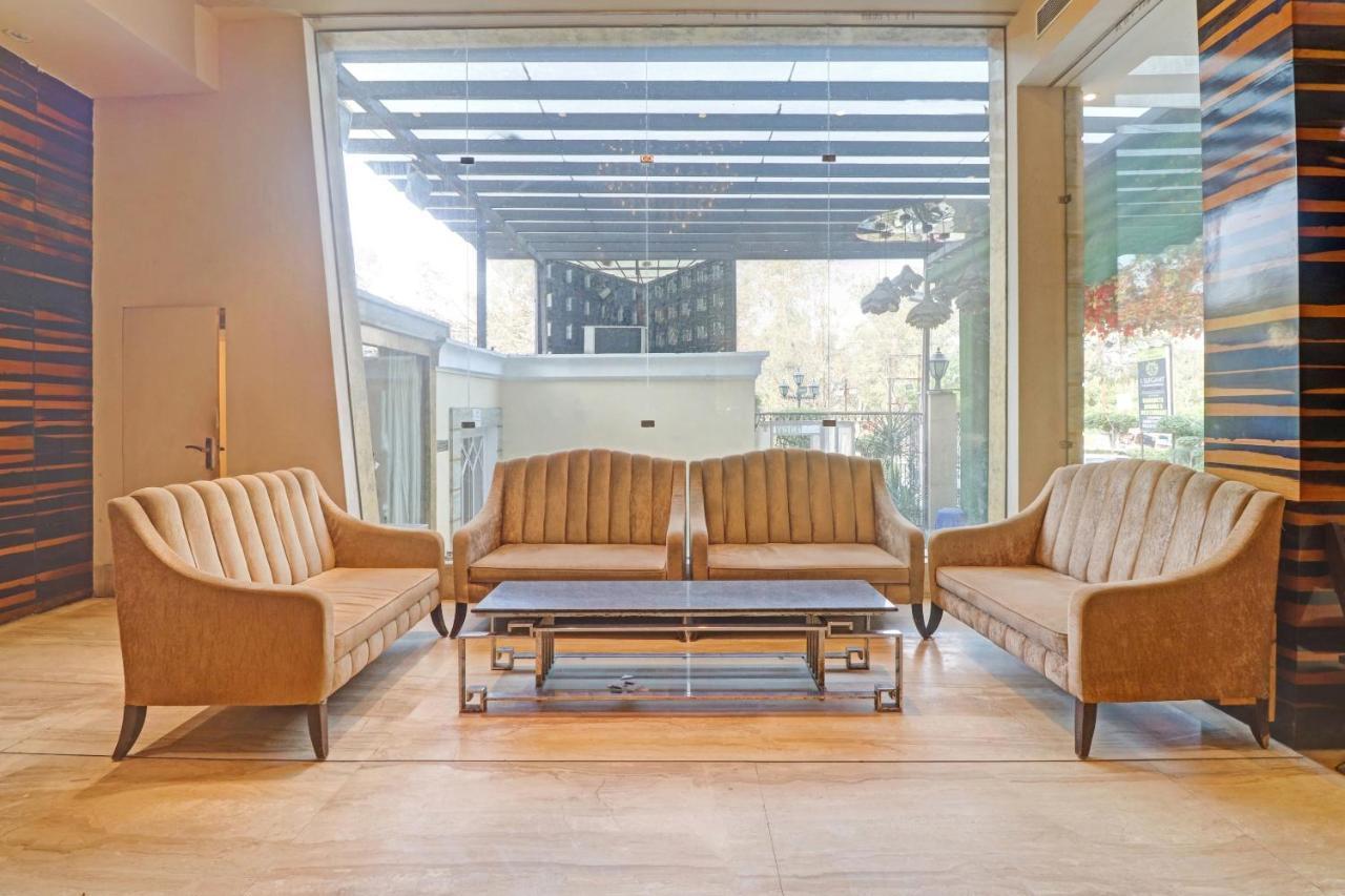 Oyo Townhouse 934 L'Elegant Hotel & Banquetby Ace Manor Ghaziabad Esterno foto
