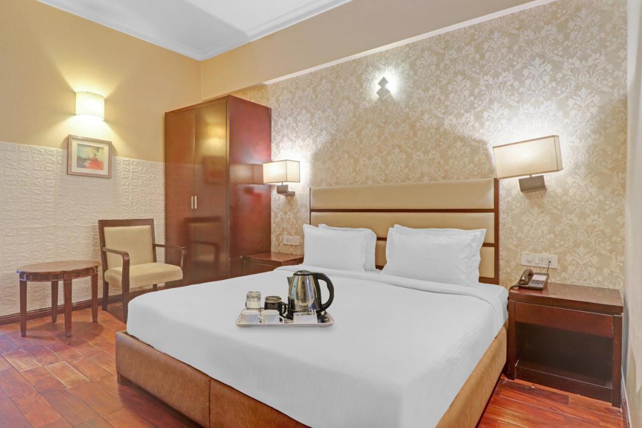 Oyo Townhouse 934 L'Elegant Hotel & Banquetby Ace Manor Ghaziabad Esterno foto
