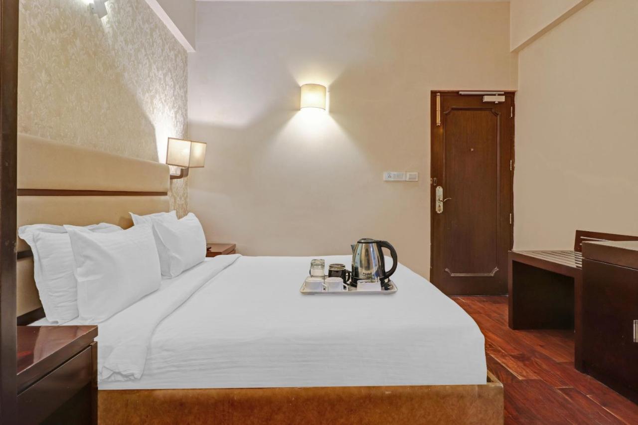 Oyo Townhouse 934 L'Elegant Hotel & Banquetby Ace Manor Ghaziabad Esterno foto