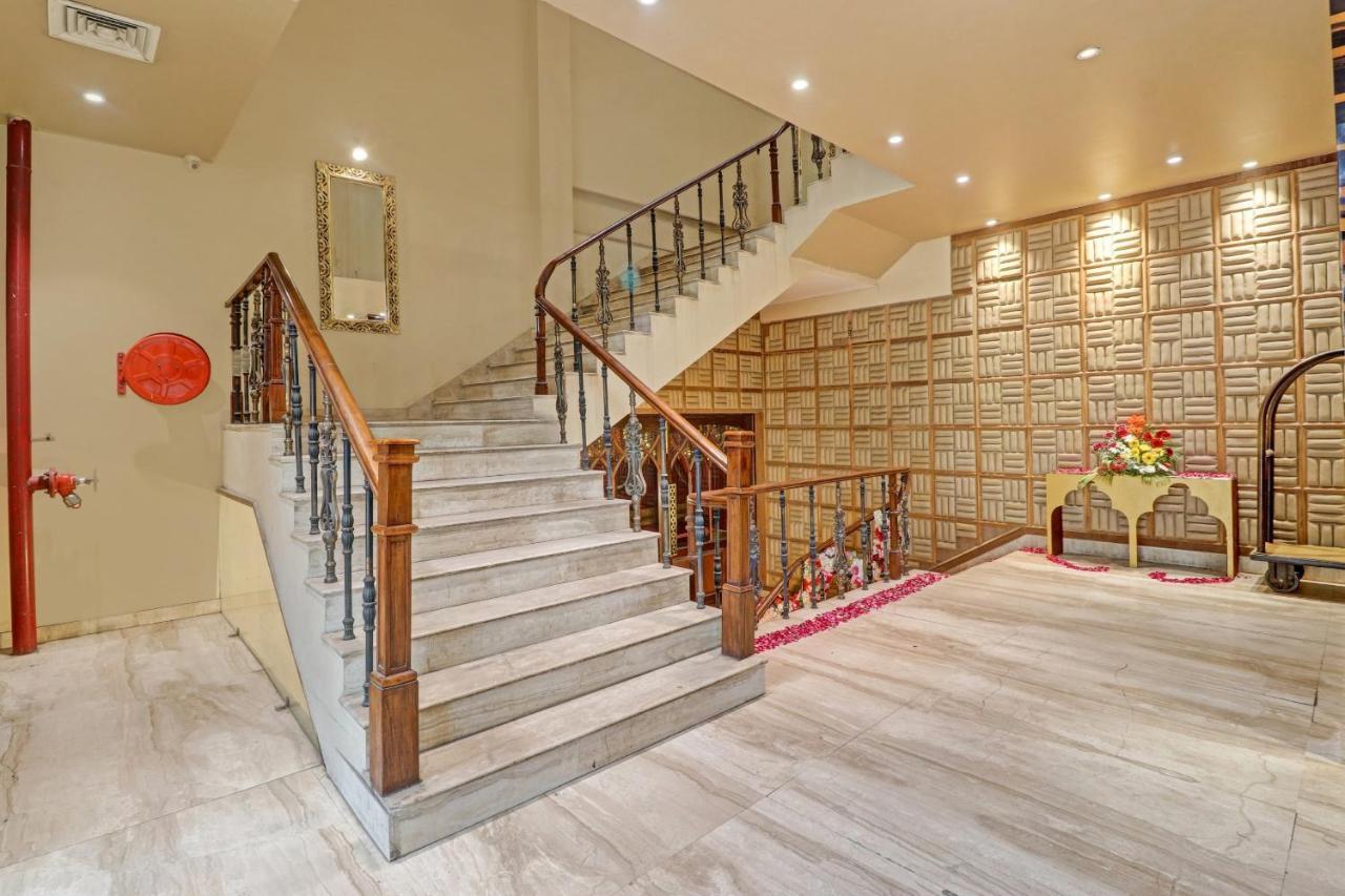 Oyo Townhouse 934 L'Elegant Hotel & Banquetby Ace Manor Ghaziabad Esterno foto