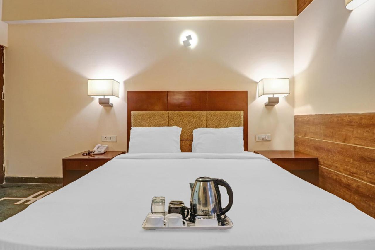 Oyo Townhouse 934 L'Elegant Hotel & Banquetby Ace Manor Ghaziabad Esterno foto